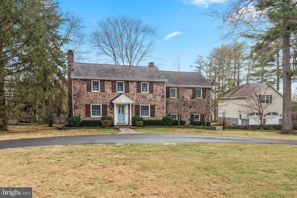 6760 Chapel Rd, NEW HOPE