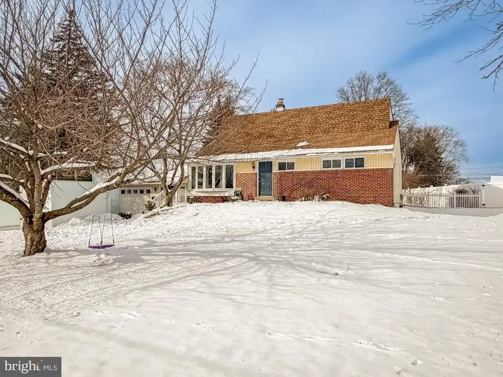 60 Caledonia Dr, WARMINSTER