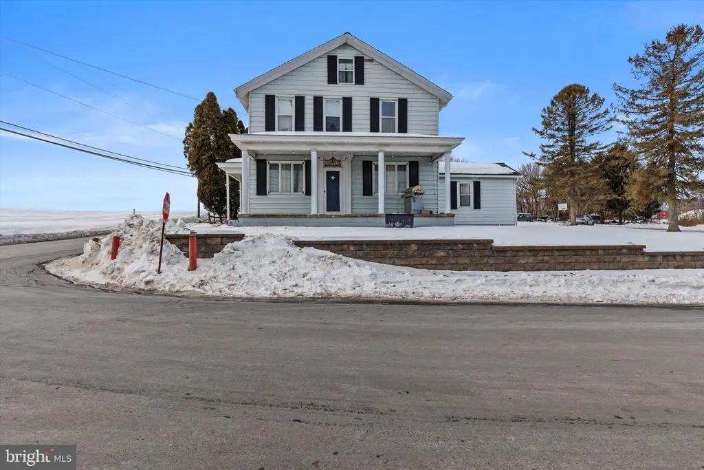 501 Valley Rd, TAMAQUA