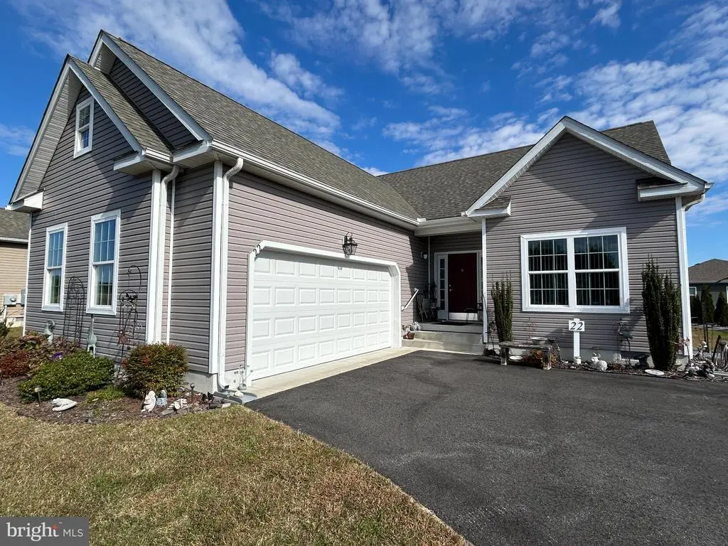 22 Backwater Ct, MILFORD