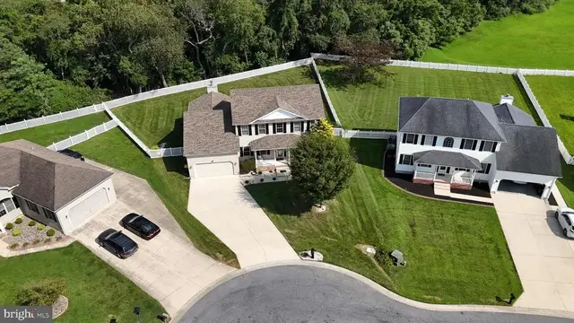 128 Jillian Ct, Dover