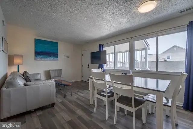 207 8th St #201w, Ocean City