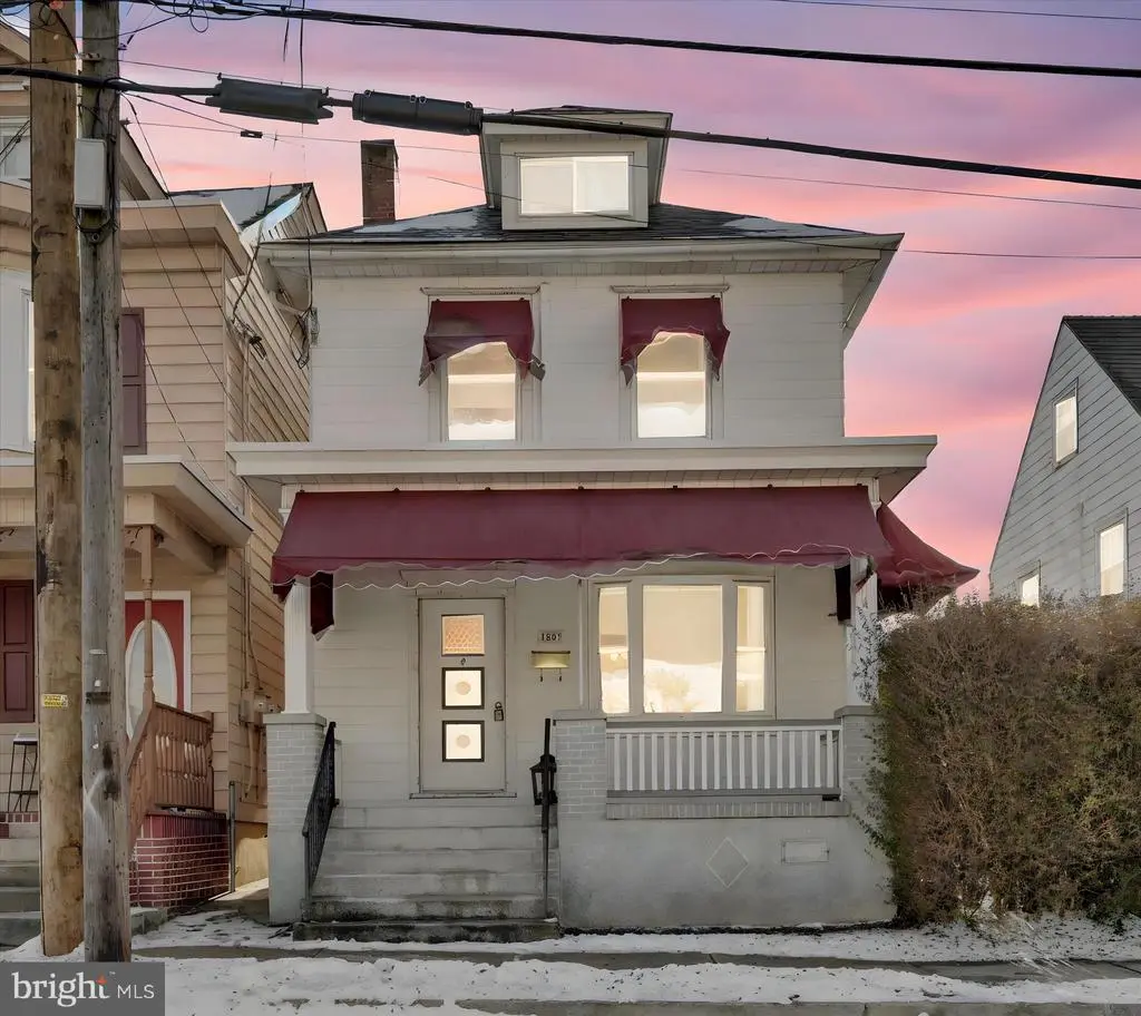 1803 W End Ave, POTTSVILLE