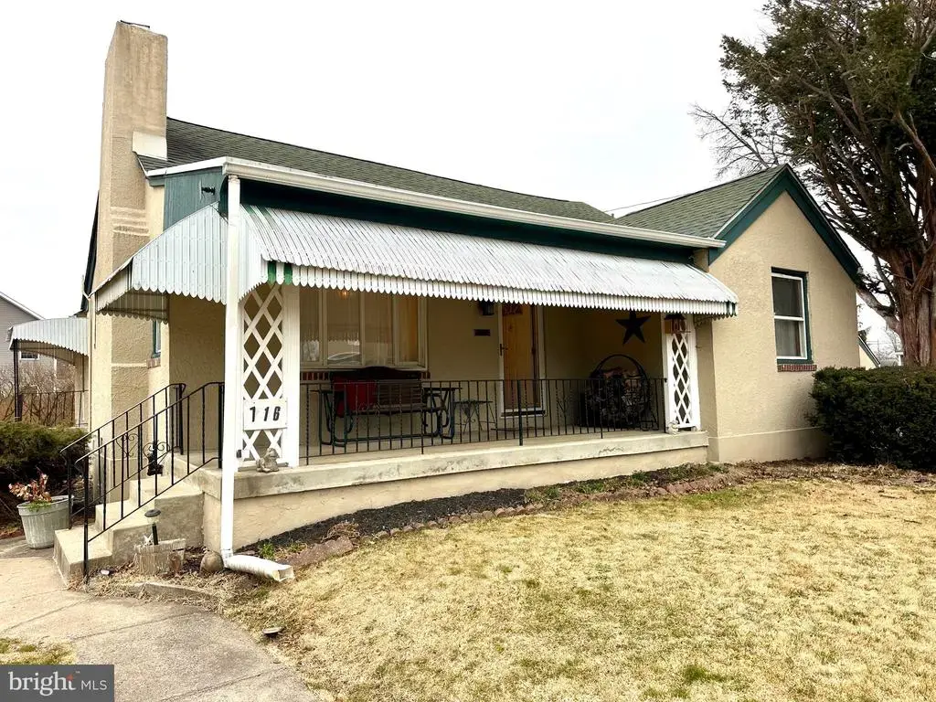 716 Rosa Ave, CROYDON