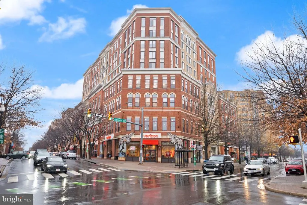 1220 N Fillmore St #602, ARLINGTON