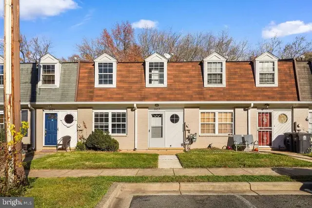 1827 Dutch Village Dr #k-350, Landover