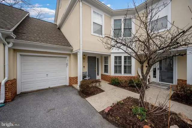 9136 Ruth Elder Ln #9136, Pikesville