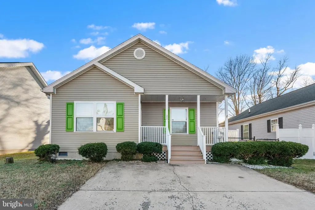 22 Robinson Cir, SEAFORD