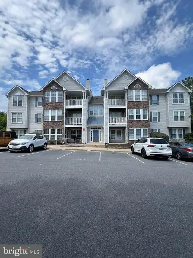 5660 Wade Ct #m, Frederick