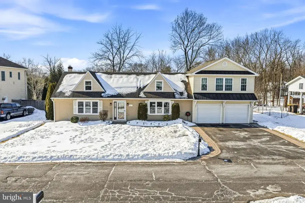 2142 Elm Ave, WARRINGTON