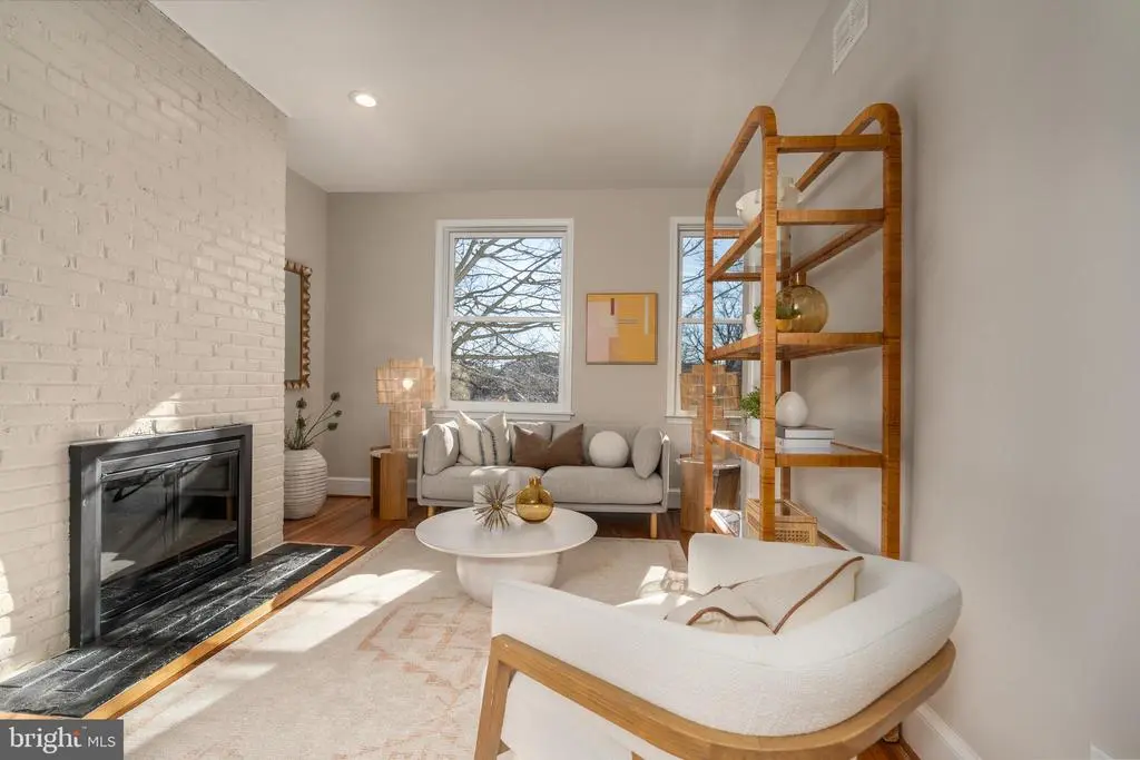 1218 D St Se #4, Washington