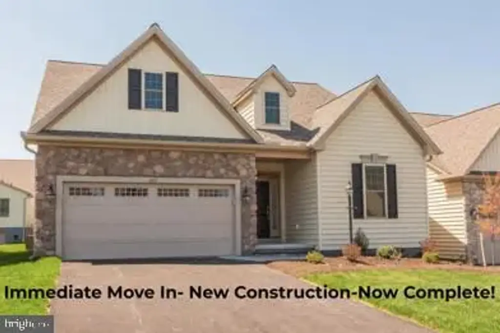 605 Greenbriar Path, COCHRANVILLE