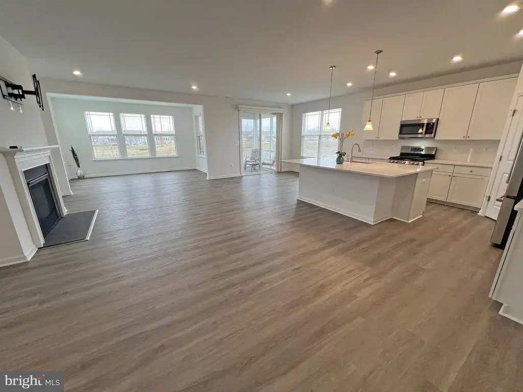 114 Austrian Pine Ct, MIDDLETOWN