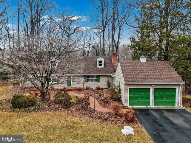 1002 Dixon Dr, Newark