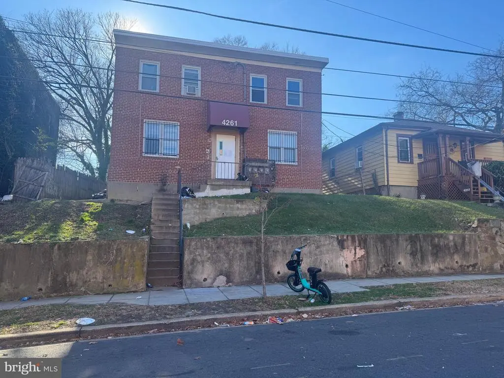 4261 Edson Pl Ne, Washington