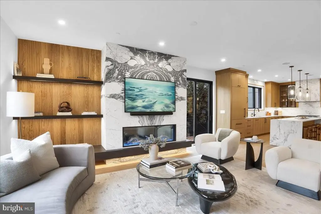 Photo of Listing #PABU2112250