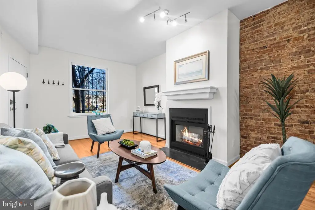 1239 C St Se #1, WASHINGTON