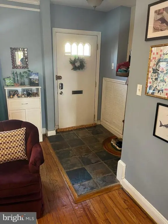 717 Kearny St Ne, WASHINGTON