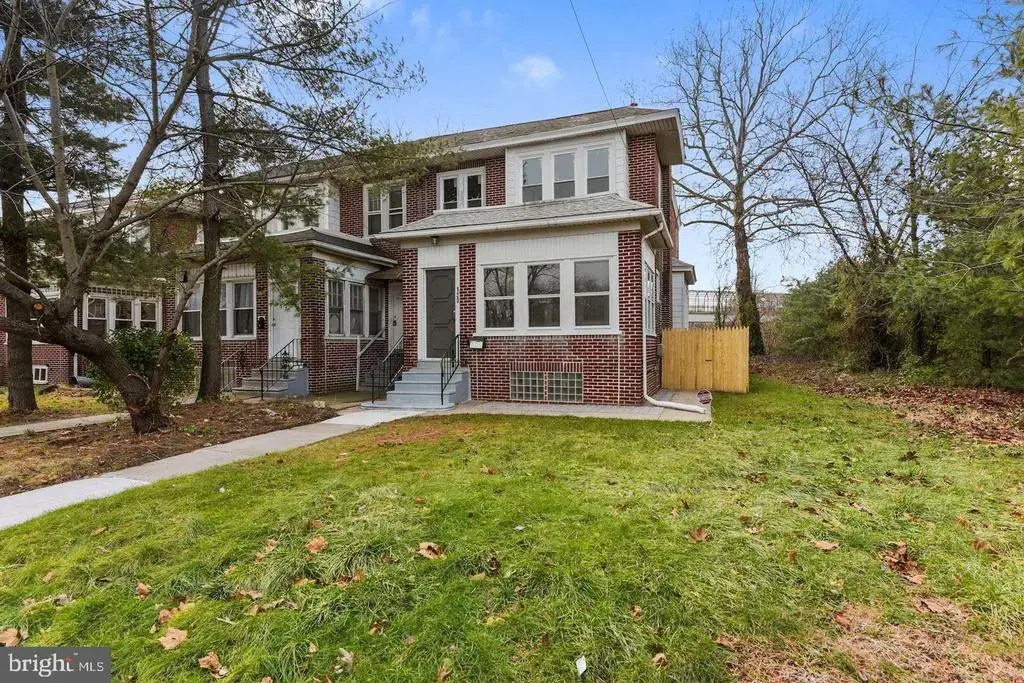 120 White Horse Pike, COLLINGSWOOD