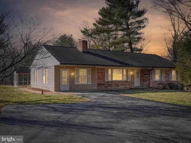 13089 Triadelphia Mill Rd, Clarksville