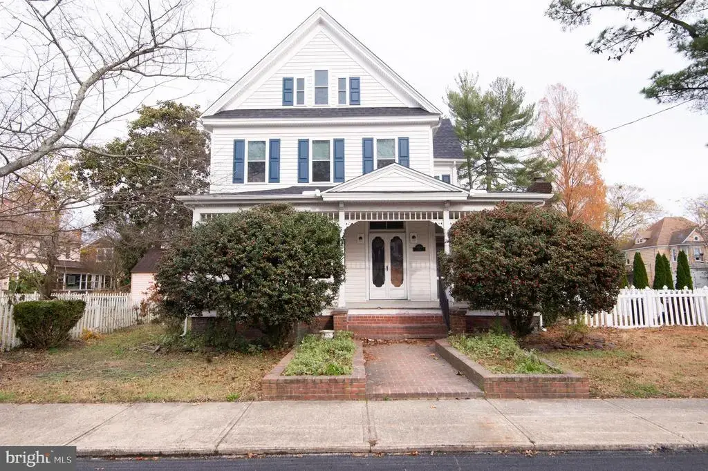 1003 Travers St, CAMBRIDGE