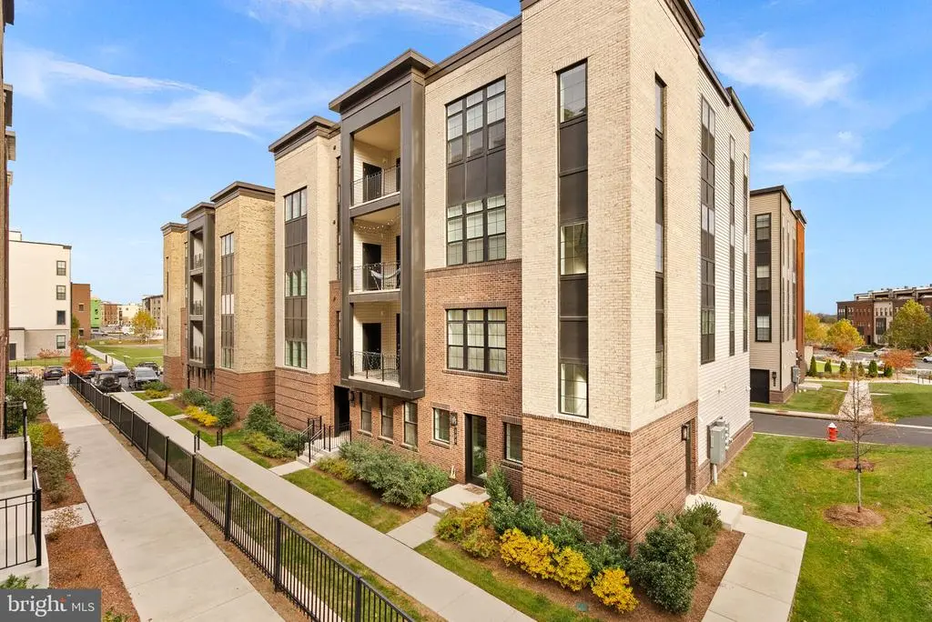 22171 Springside Ter #400, ASHBURN