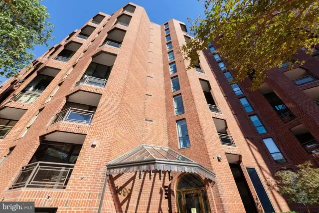 1099 22nd St Nw #601, Washington