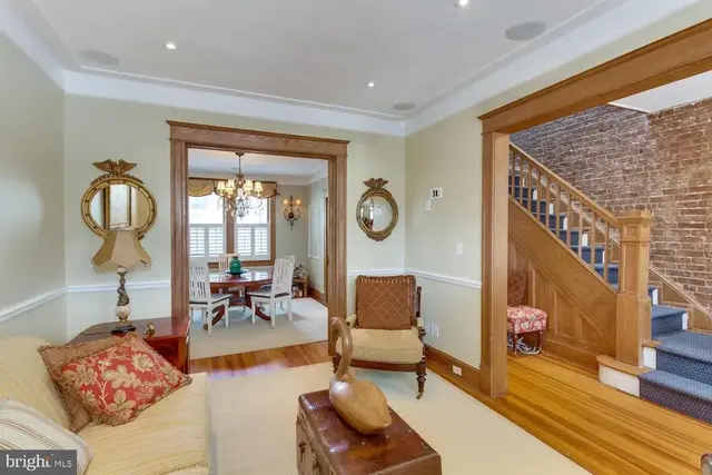 1654 33rd St Nw, Washington