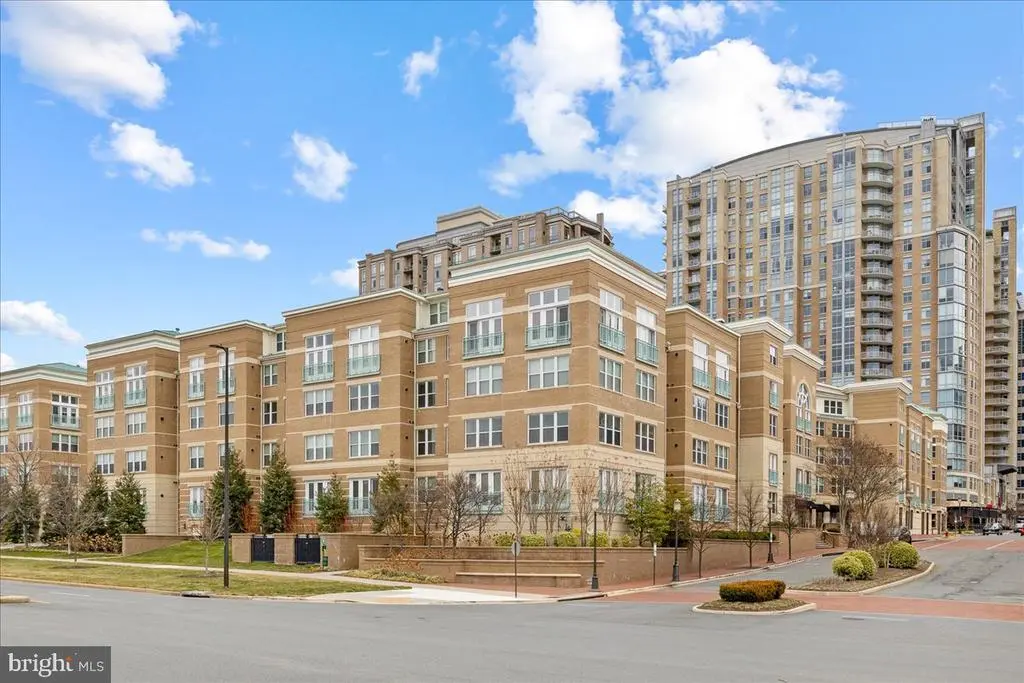 12000 Market St #308, RESTON