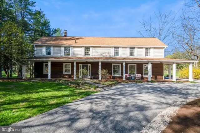 10111 Davis Ave, Woodstock