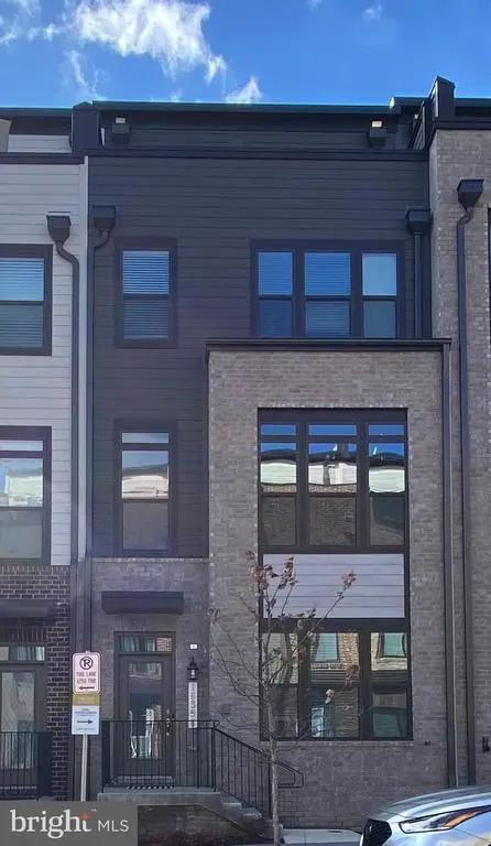 16356 Columbus Ave, Rockville