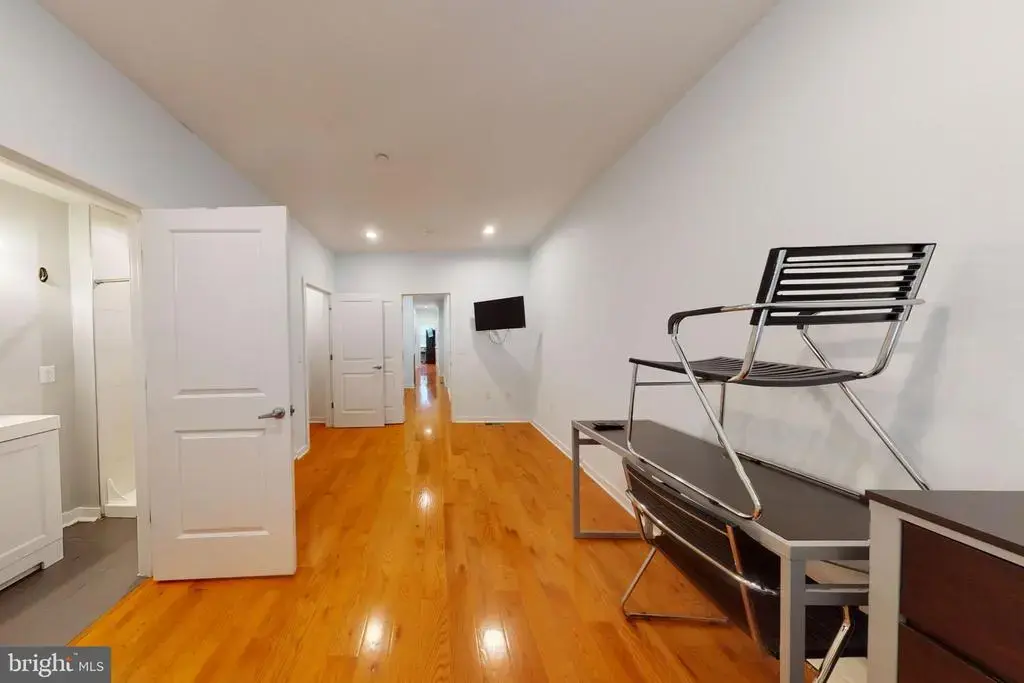 1517 W Seybert St #1, PHILADELPHIA