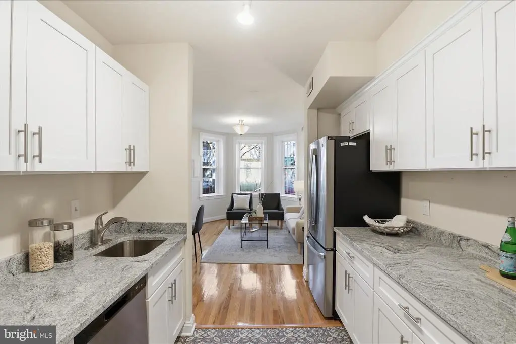 122 Bates St Nw, WASHINGTON