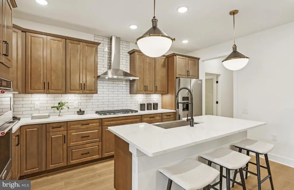 6156 Amber Ln #2, HAYMARKET