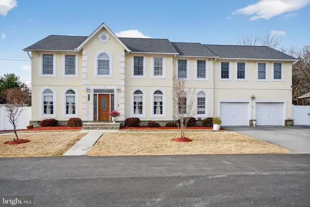 2013 Sullivan Ln, Silver Spring