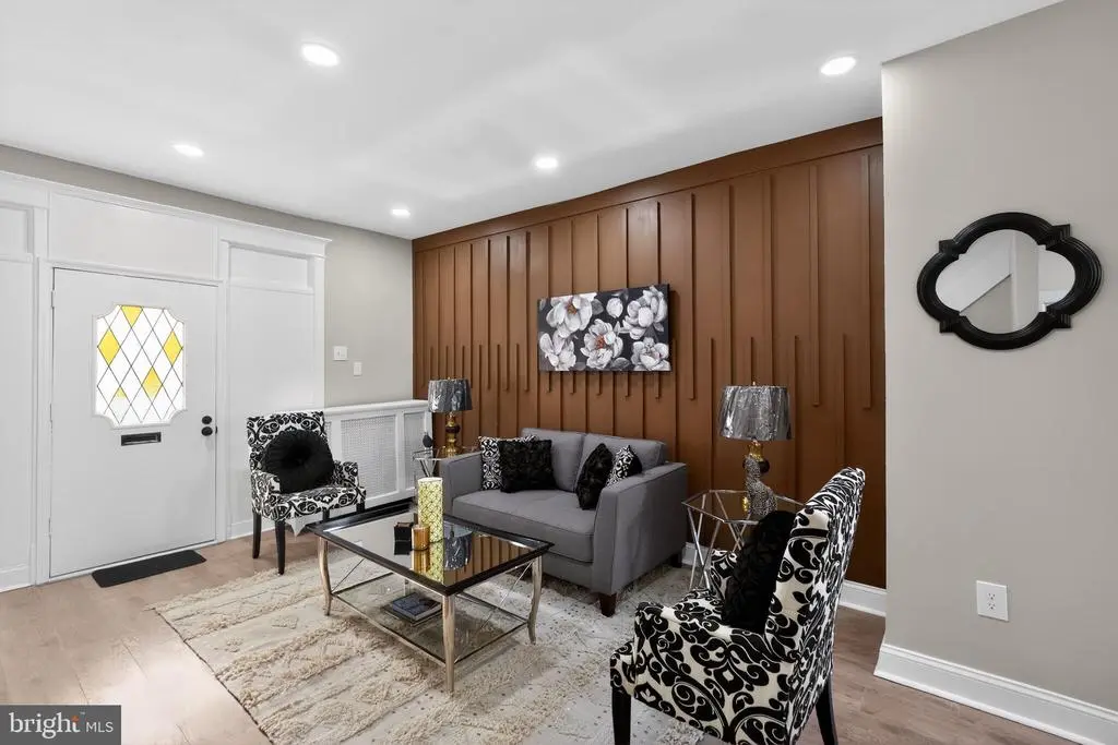 317 E Rockland St, PHILADELPHIA