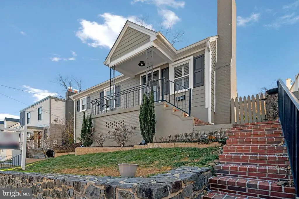 4140 21st Rd N, ARLINGTON