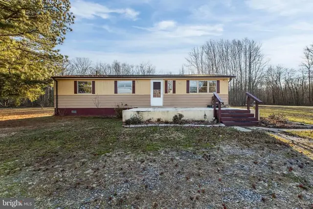 1556 Daisey Rd, Clayton