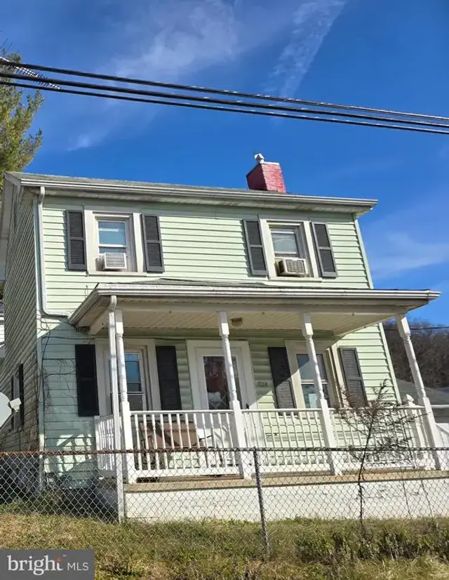 234 Knoxville Rd, Knoxville