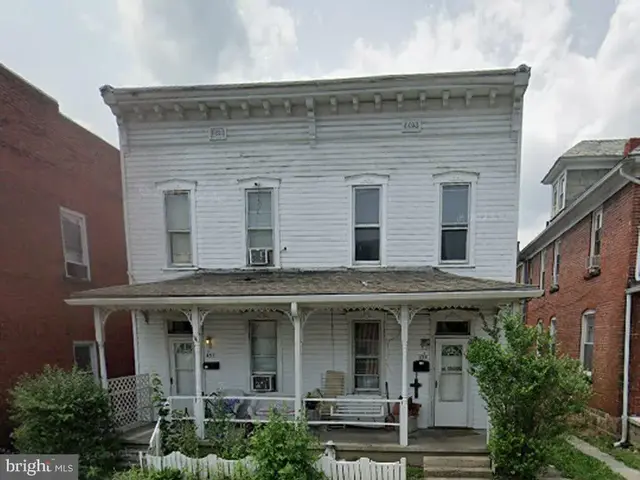 435 Grand Ave, Cumberland