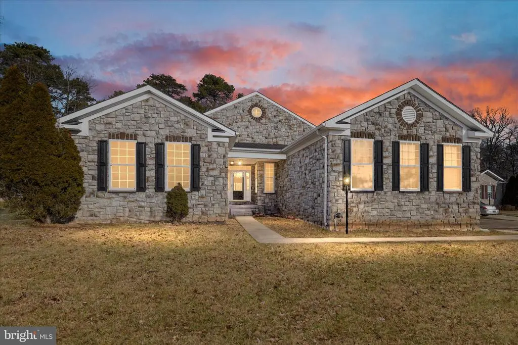 614 N Shore Dr, Glen Burnie