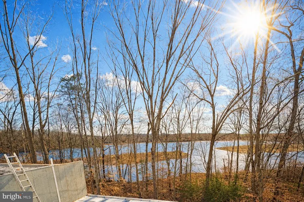 3413 Aquia Dr, Stafford