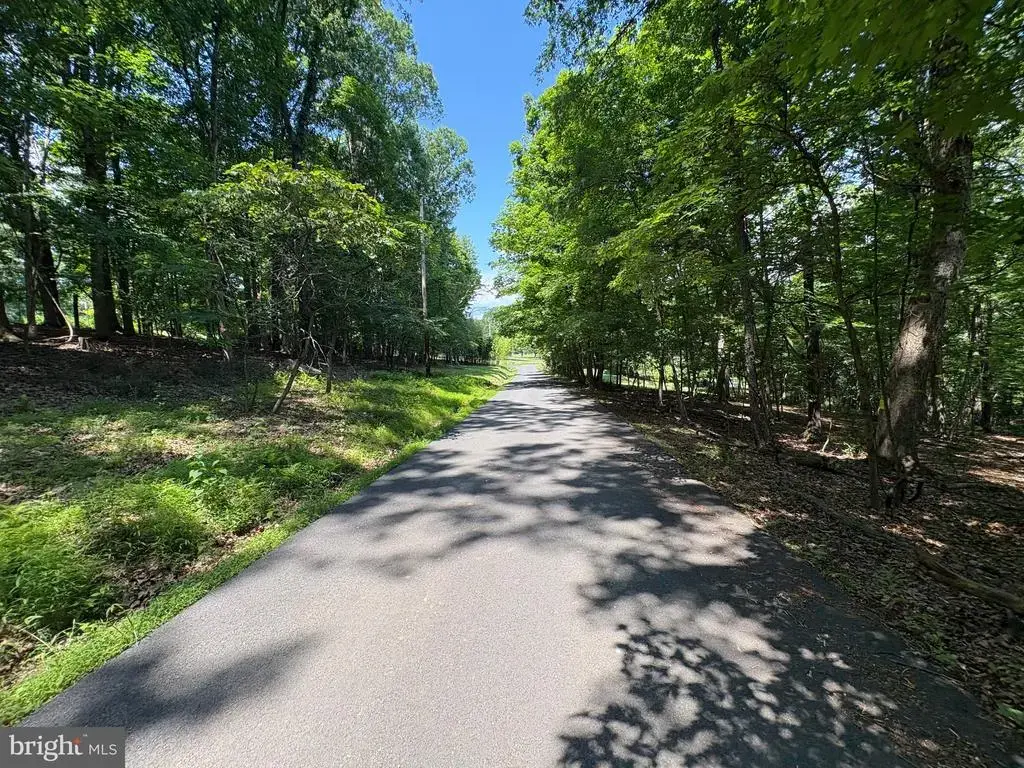 16 Rolling Acres Dr, OLD FIELDS