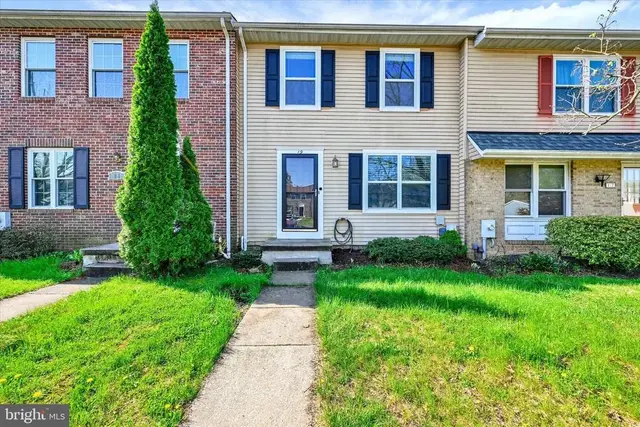 19 Derwood Ct, Parkville