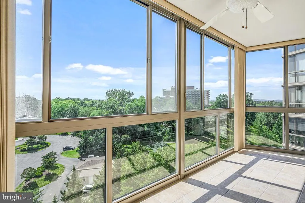 19355 Cypress Ridge Ter #802, LEESBURG