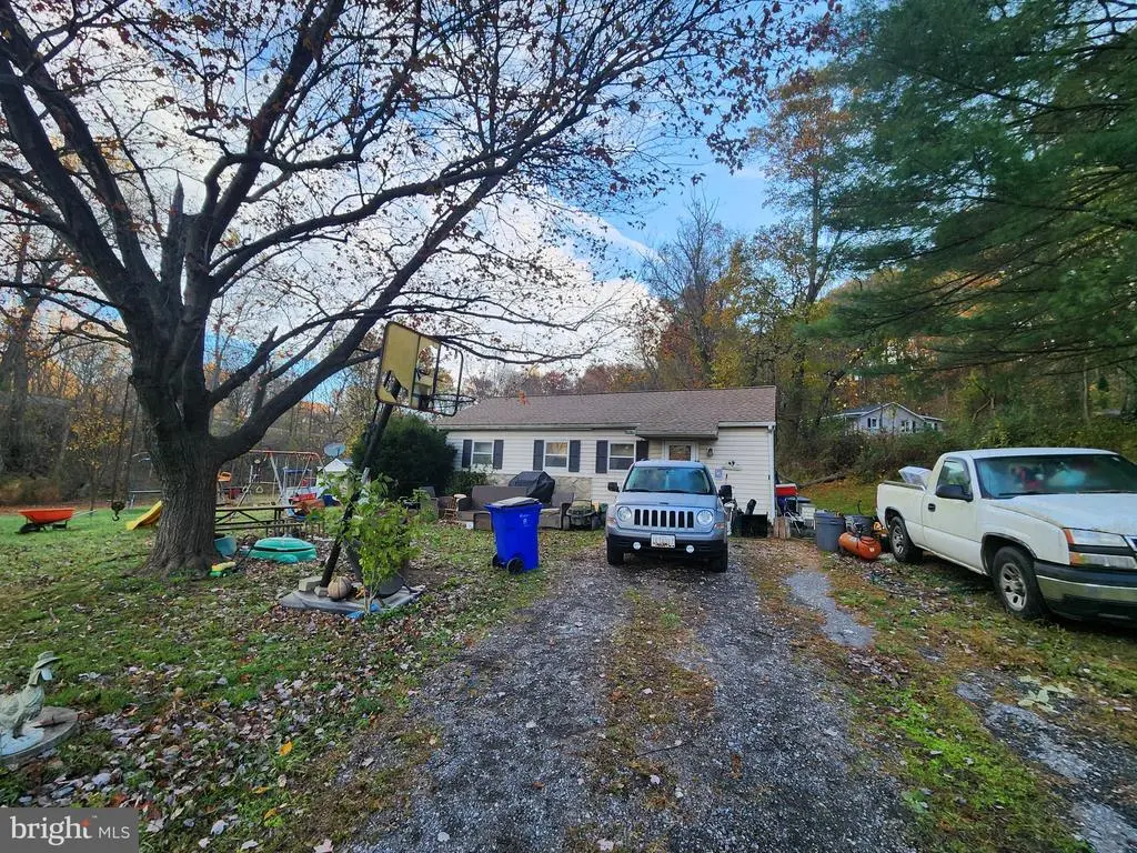 415 Twin Arch, Mount Airy