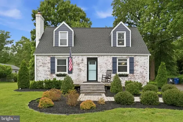 3322 Holloman Rd, Falls Church