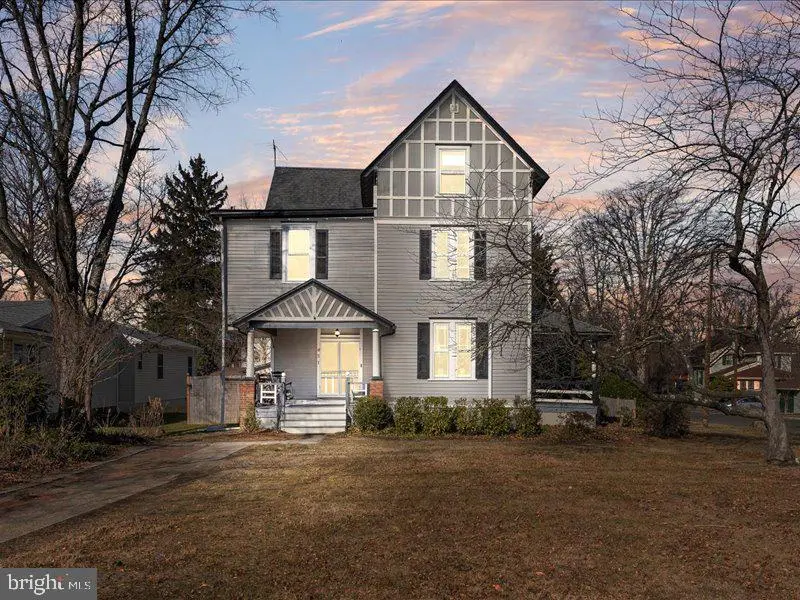 451 E 2nd St, MOORESTOWN