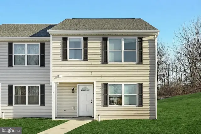 1885 Stoverstown Rd #9, Spring Grove