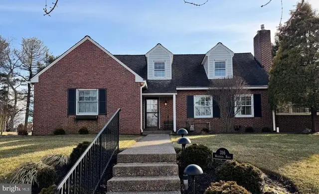 316 Waycross Rd, Wilmington
